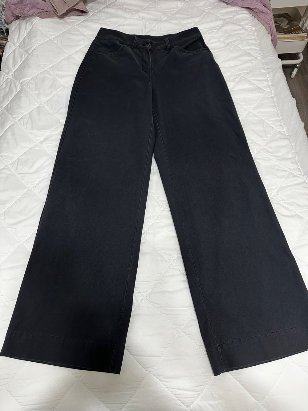 lululemon size 26 Black Wide-Leg Pants